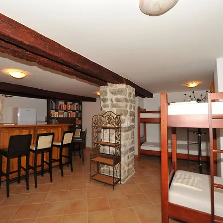 Apartments Monika Old Town-3