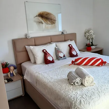 Apartment Funny-3