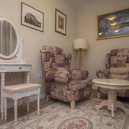 Antika Guesthouse-2