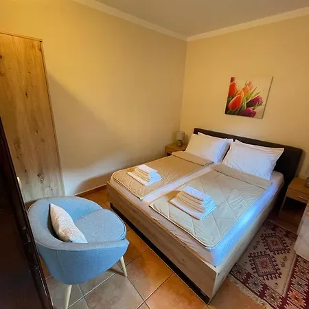 Mediterranean Holiday House & Apartments-3