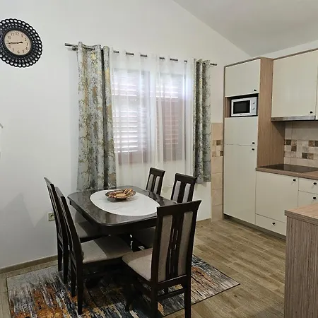 Apartments Nadja-2