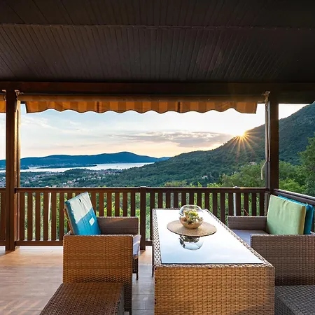 Sunset Holiday Home-2