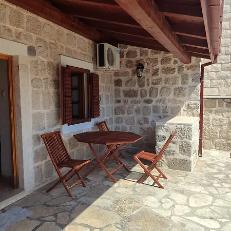 Old House Perast-2