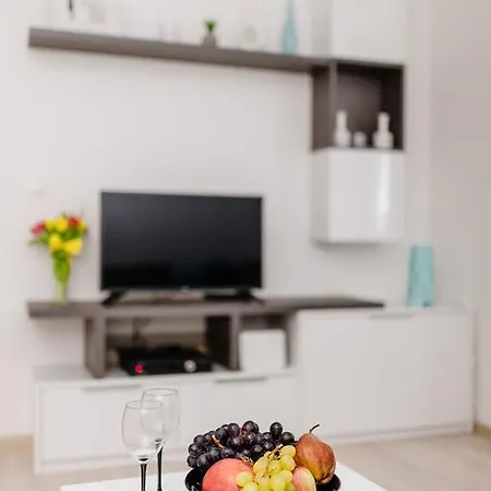 Old Town Summer Apartment-2