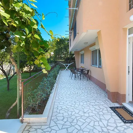 Apartment Mistovic-2