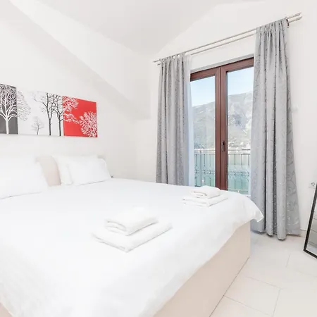 Apartments Miramar-3