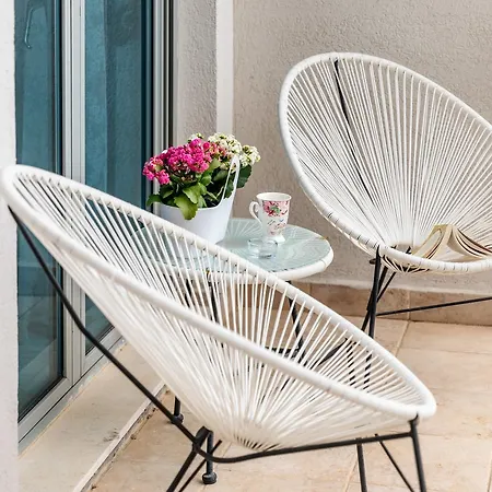 Apartment Azzurro With Pool And Parking-2