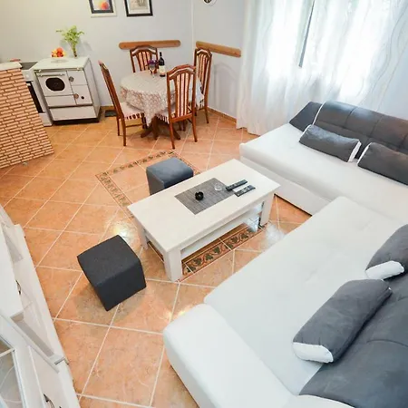 Apartment Buki-3