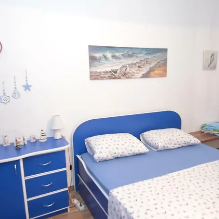 Apartment Pela-2