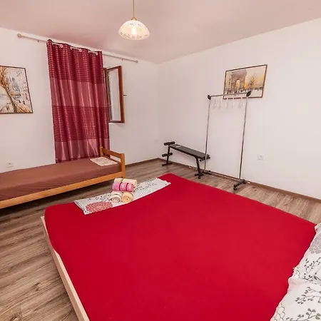 Alex Guesthouse-3