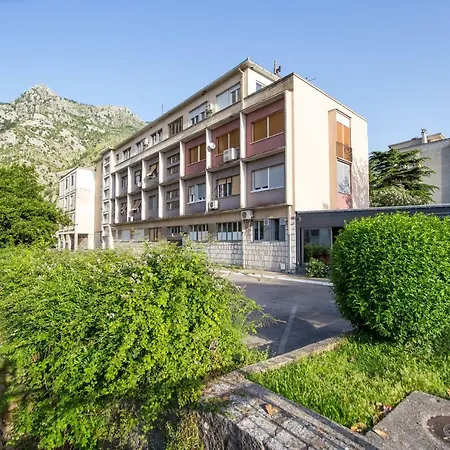 Apartman Kotor-3