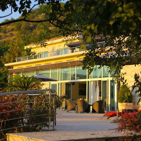 Villa Eagle Eye Montenegro-3