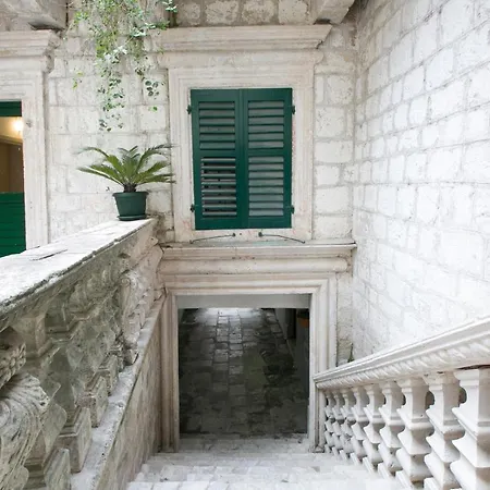 P.S. Cattaro Apartments-2