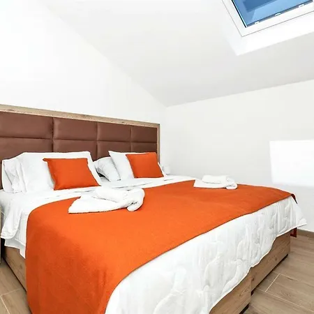 Apartments Mezini 11-2