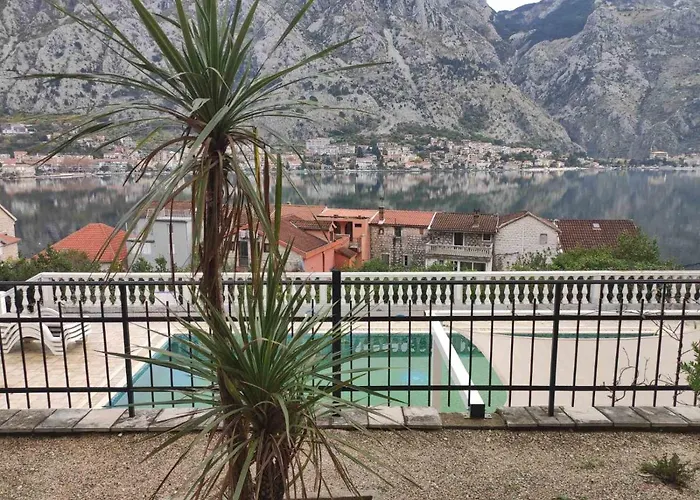 Two Bedroom, With Pool And Perfect Sea View - B3 Kv Kotor