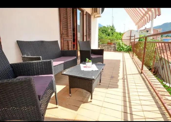 Pet friendly One Bedroom Apt With Large Terrace With Seaview Kotor