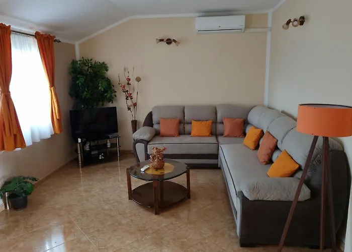 Milas Trojica Kotor