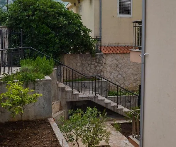 Seagull Apartments Kotor