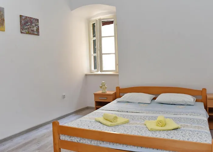 Pet friendly Old Cattaro Apartment