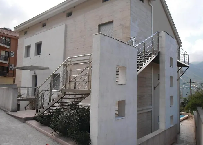 1 Bedroom Nice Apartment In Kotor