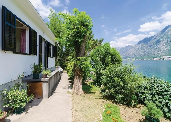 Pet friendly 1 Bedroom Beach Front Home In Kotor