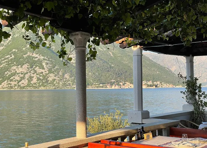 Villas in Kotor County