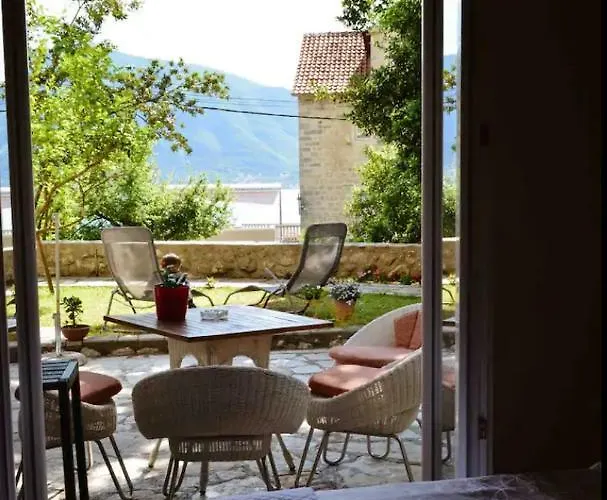 Haustierfreundliches La Vista Apartment Ljuta Kotor