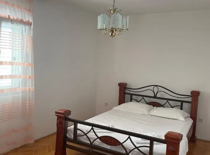 Haustierfreundliches Ferienwohnung Tiana Kotor