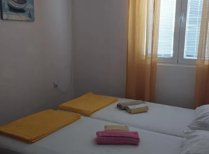 Haustierfreundliches Pocanic'S Apartment Kotor