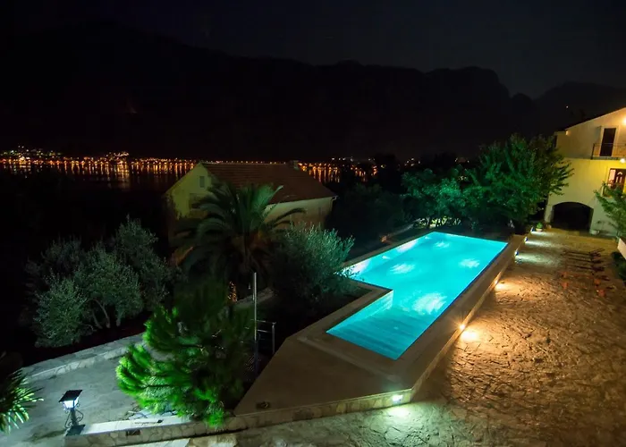 Haustierfreundliches Villas Feral Kotor