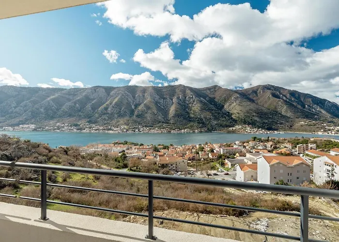 Lana Sea View Apartment Kotor