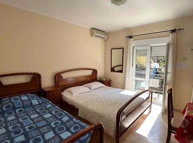 Pet friendly Room Jovan,On The Sea With Free We-Fi Kotor