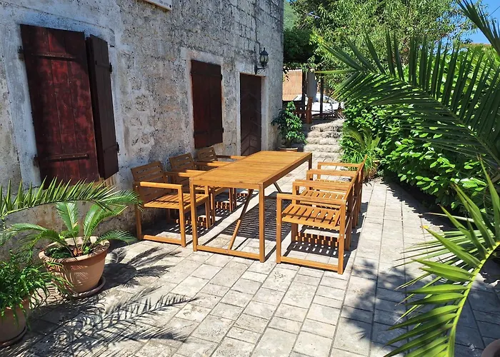 Beachfront House Jovan Kotor