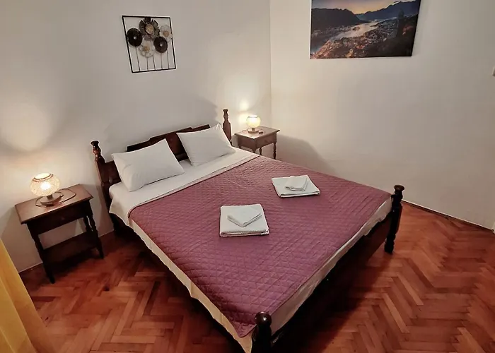 Red House Apartment Kotor