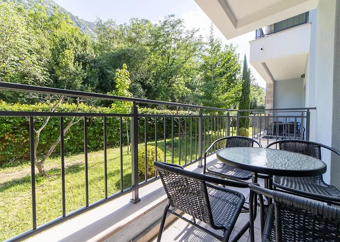 Green Bay Apartments Morinj Kotor