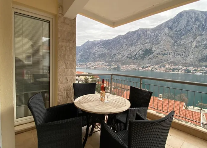 2Bdr Apartment With Pool -B3 Kotor