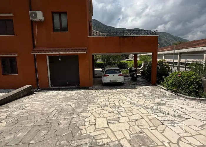 Apartment Damjan Kotor