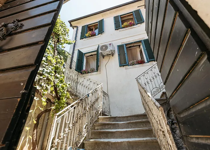 Apartments Leo Cattaro