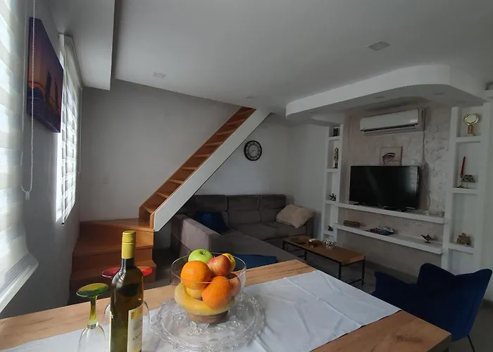 Sea Side Apartment Kotor