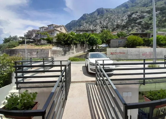 Apartment Aki Kotor