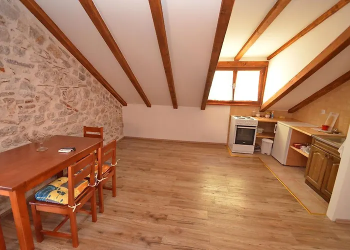 Pet friendly Apartments Historic Stone House Kotor