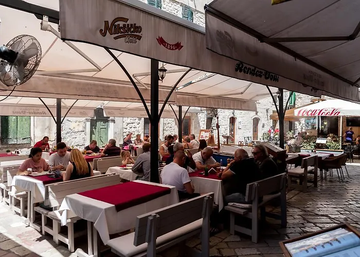 Hotéis baratos em Kotor County