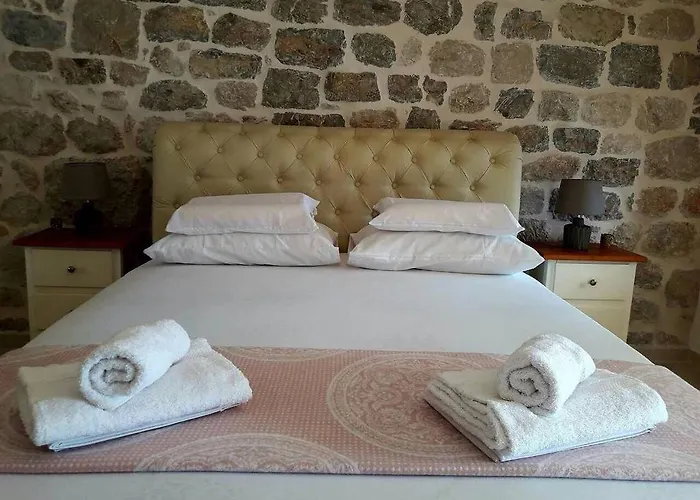 Pet friendly Bella Vista Zmukic Apartment Perast