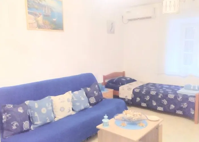 Pet friendly Apartment Kas Perast