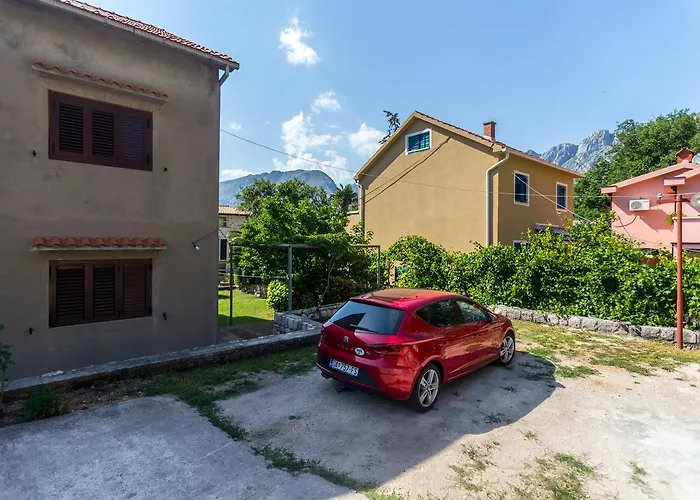 Pet friendly Apartments Marijaz 2 Kotor