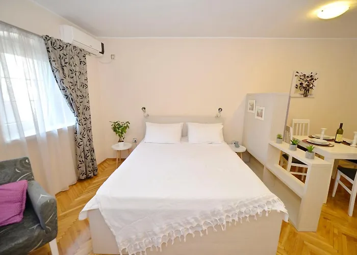 Apartment Filip Kotor