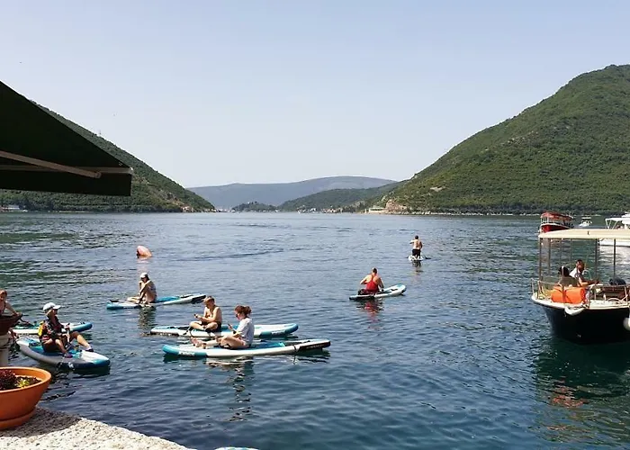 Aluguéis de temporada de Kotor County