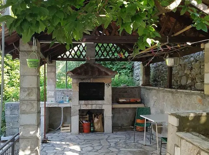 Apartmani Sara Kotor