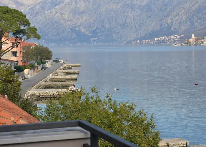 Pet friendly Seafront Apartments House 44 Private Balcony Old Town View Kotor