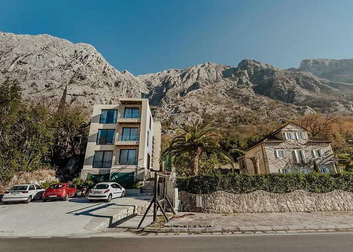 Porta Del Mare Apartment Kotor